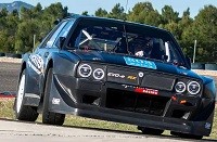 La Lancia Delta revient en compétition avec un moteur électrique et Sébastien Loeb
