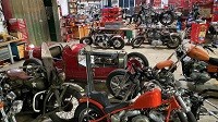Découvrez l'une des plus belles et des plus importantes collection de voitures et de motos anciennes
