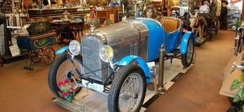 CHEZ MANUEL : MUSÉE D'ART POPULAIRE