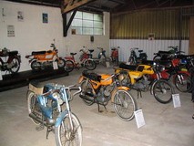 LE GARAGE A TASSES