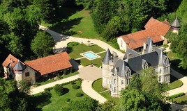 CHATEAU DE LESTAUBIERE