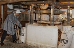 MOULIN A EAU DE LA MAISON DE LA MEUNERIE