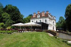 CHATEAU DE LA DAME BLANCHE